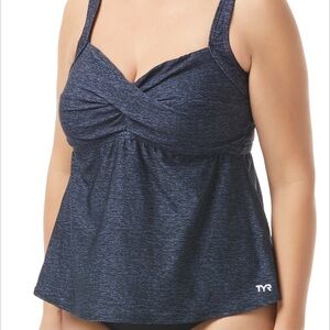 TYR Mantra twisted bra Tankini top. Size 22W. NWT